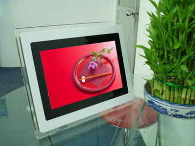 12 inch digital frame-front